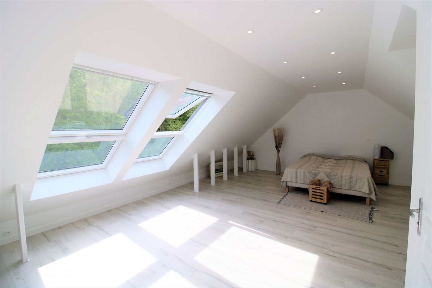 Chambre aménagée sous les combles à Vernouillet
